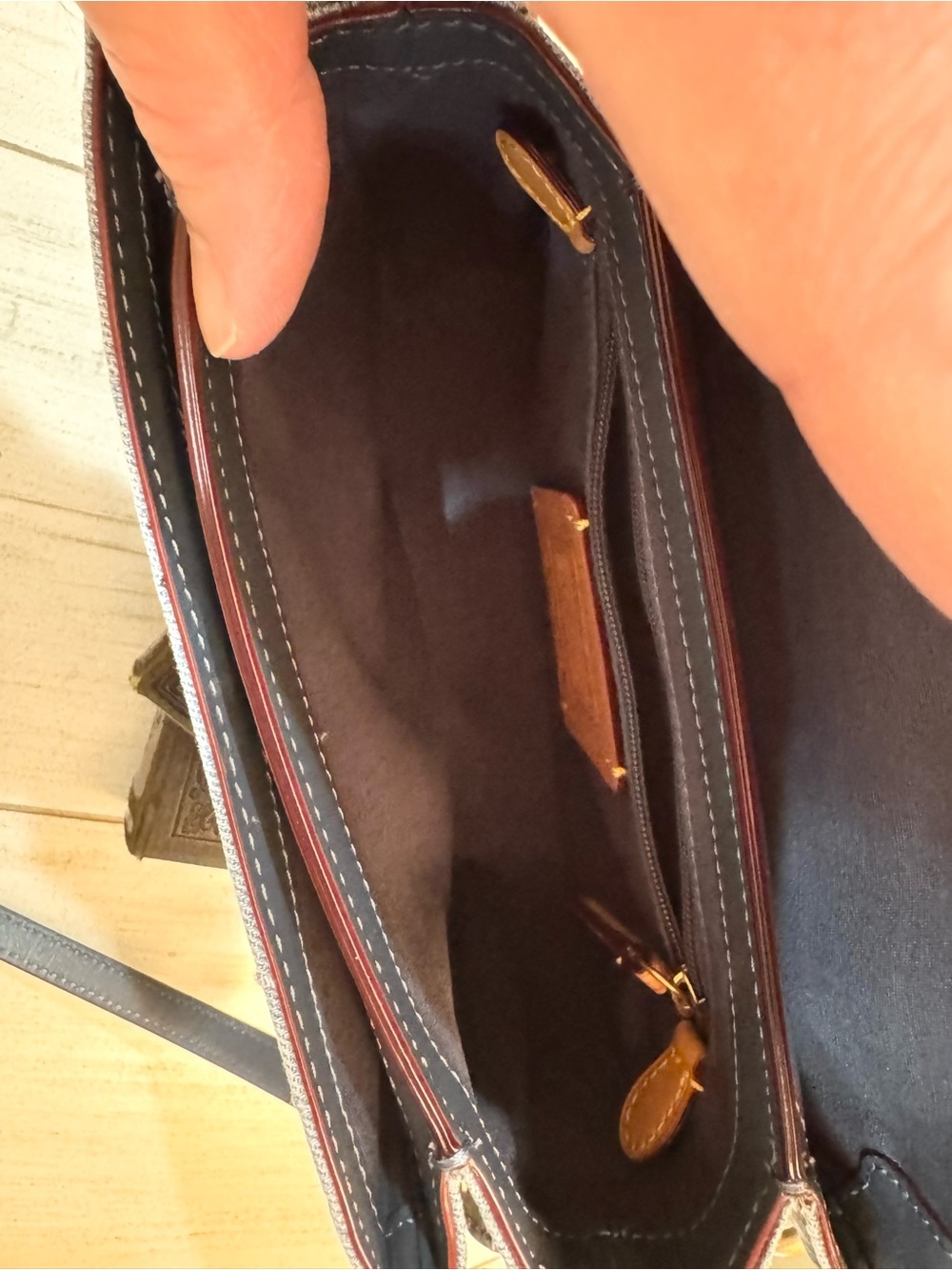 ⭐️SOLD⭐️ Coach Cassie Blue Denim Crossbody with Gold-Tone Turnlock - Picture 5 of 7